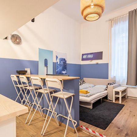 דירות בודפשט Cosy Studio In Central Party District W41 Blue מראה חיצוני תמונה